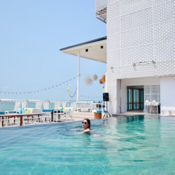 อยู่ไทยก็ไปนอนพูลวิลล่ามัลดีฟส์ได้ ที่ Maldives beach resort จ.จันทบุรี |