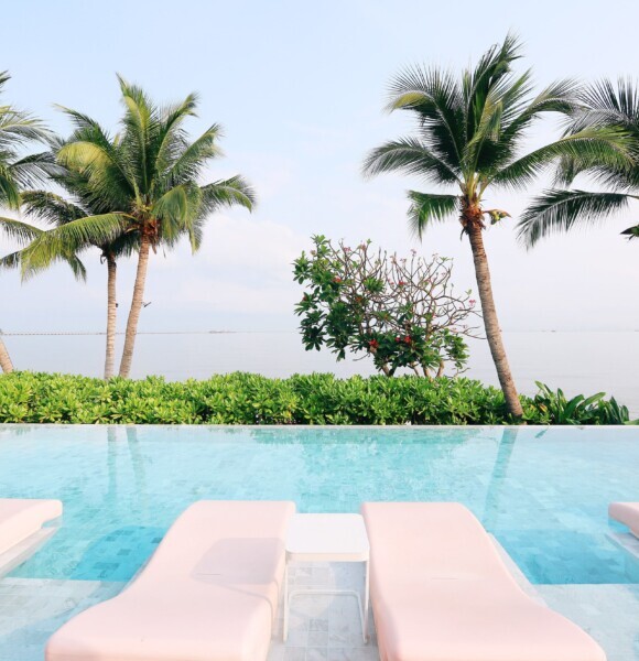 Kram Pattaya โรงแรม “พัทยา” โทนสีขาว-ฟ้า นึกว่าอยู่ซานโตรินี