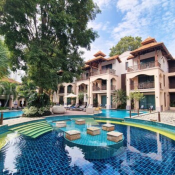 Long Beach Garden Hotel & Pavilions ที่พักสุดชิลล์ บรรยากาศร่มรื่น “พัทยา”