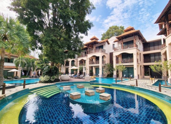 Long Beach Garden Hotel & Pavilions ที่พักสุดชิลล์ บรรยากาศร่มรื่น “พัทยา”